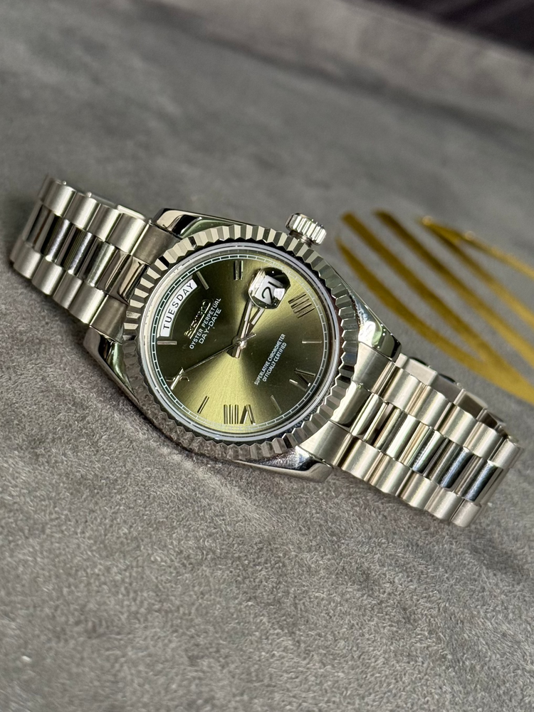 Custom Seiko DayDate style – Roman Numerals automatic watch, Olive Green dial, 40mm
