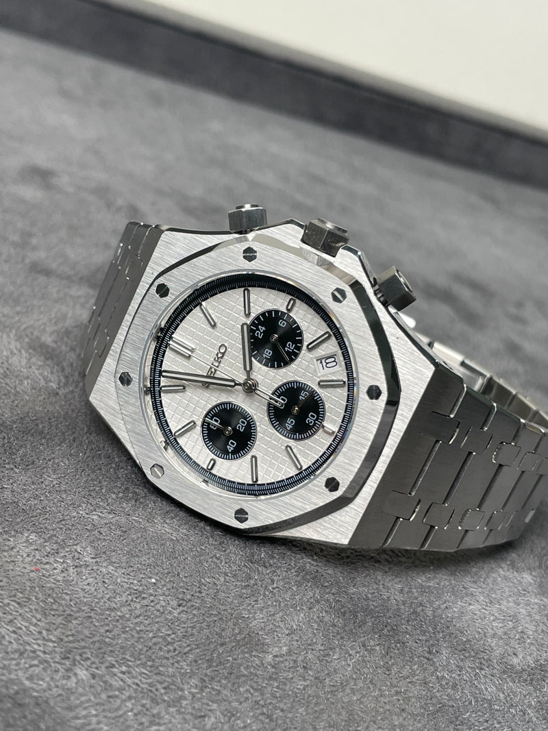 Custom Seiko Panda chronograph build - Watchdial UAE
