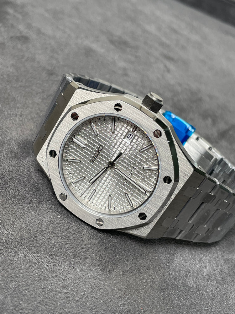 Custom Seiko octagonal bezel automatic watch, White dial