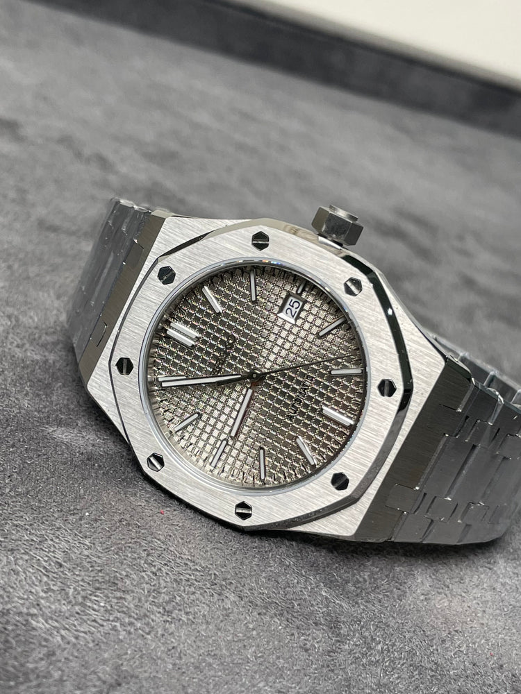 Custom Seiko octagonal bezel automatic watch, Champagne dial